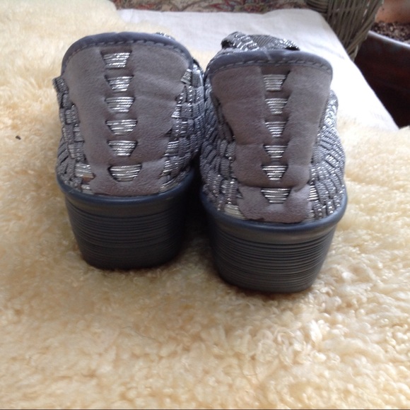 Shoes - Picture 4 of 6